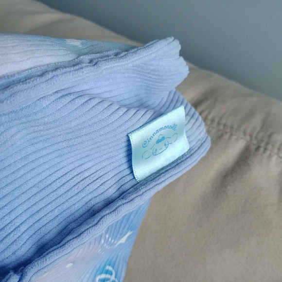 Sanrio Cinnamoroll & Milk Winter Magic Blue Tote Bag - Picture 5 of 5